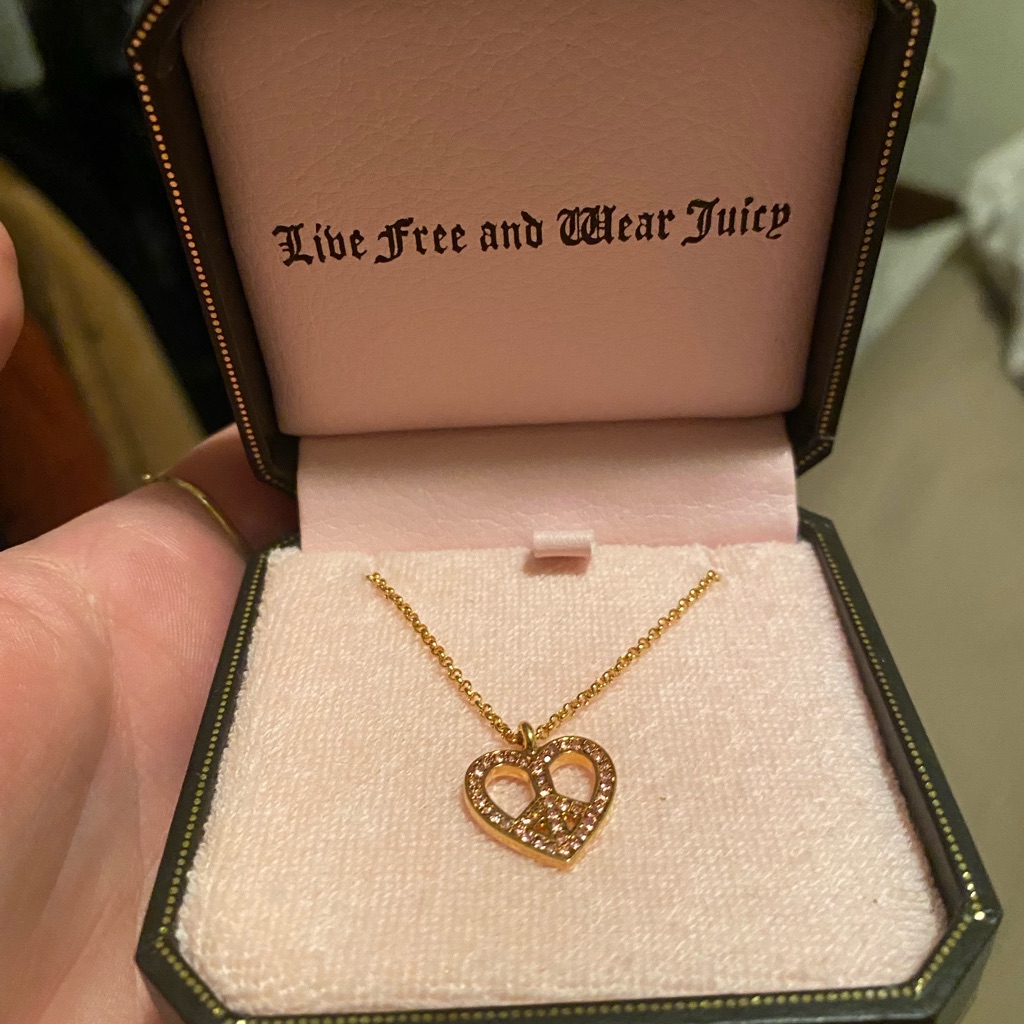 Never Worn Juicy Couture Heart Peace Necklace 15$